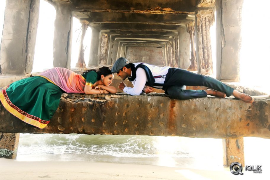 Malli Malli Idi Rani Roju